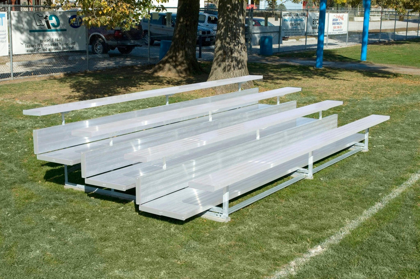 Premium Aluminum Portable Outdoor Bleachers - bisoninc
