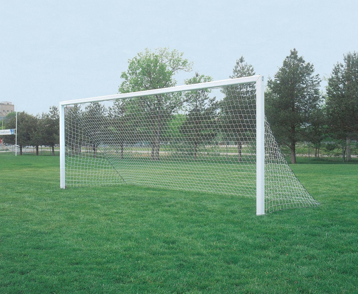 24'(W) x 8' (H) x 0' (T) x 8' (B) x 4mm Soccer Net White