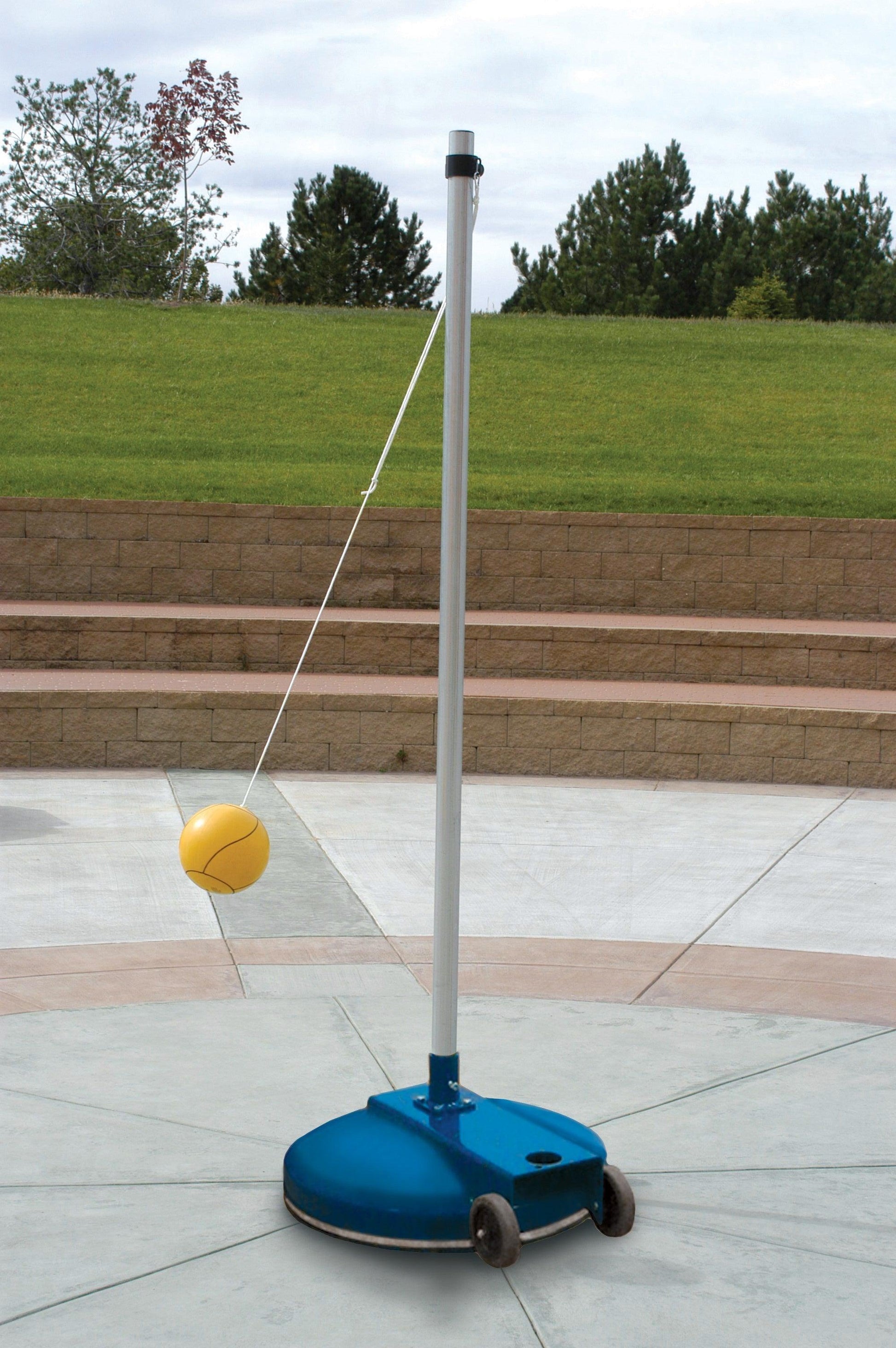 Indoor/Outdoor Portable Tetherball Set - bisoninc